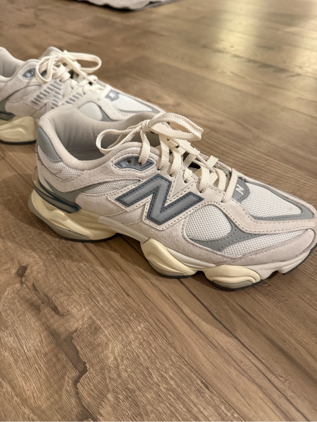 New Balance 9060